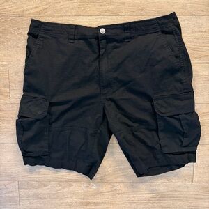Men's Black Cargo Shorts with Multi-Pocket Utility Design